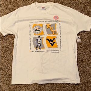 Size L vintage West Virginia university t shirt